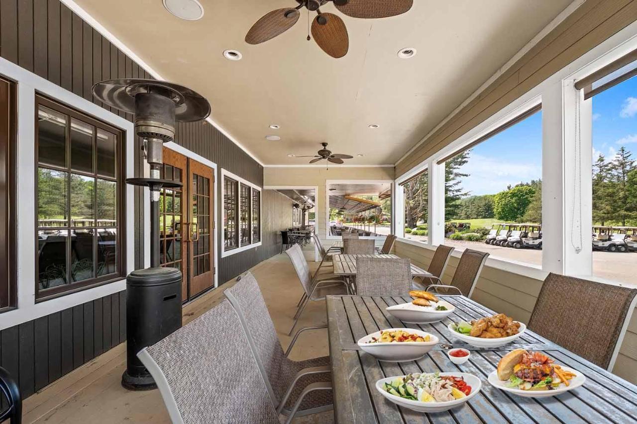 Shadowbrook Resort Tunkhannock Екстер'єр фото