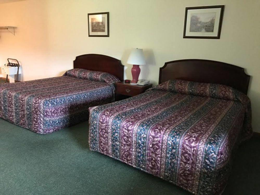 Shadowbrook Resort Tunkhannock Екстер'єр фото